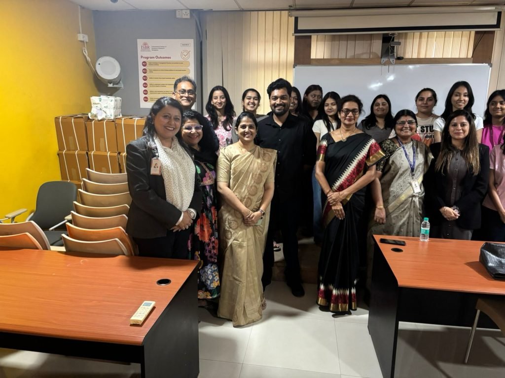 ISBR alumnus Rony Christopher delivering finance career insights to MBA students during the Alumni Industry Connect session.