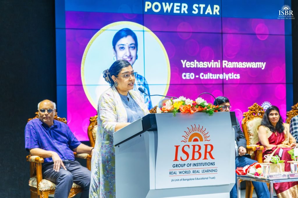 Ms. Yeshasvini Ramaswamy receiving the Abhinandana 2026 Power Star Award for leadership excellence.